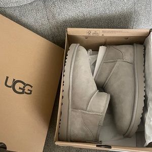 UGG Classic Ultra mini boots